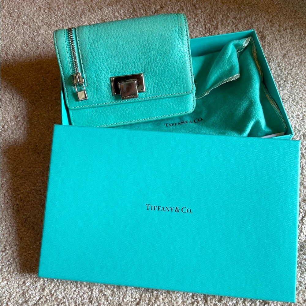 tiffany wallet on chain in good condition